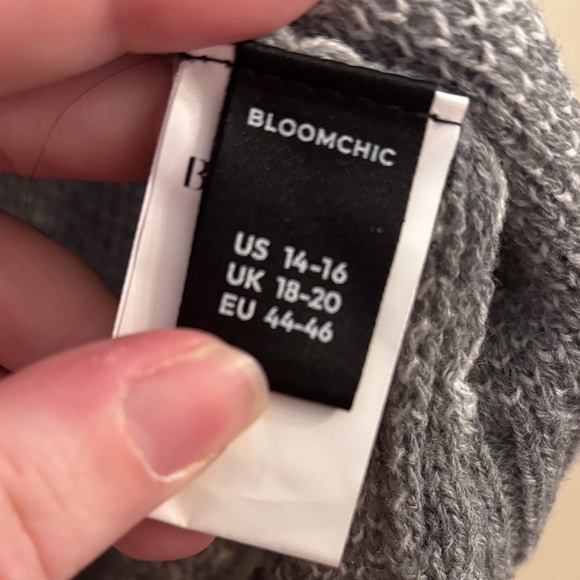 BloomChic Gray and White Heart Sweater Poncho - Picture 3 of 5